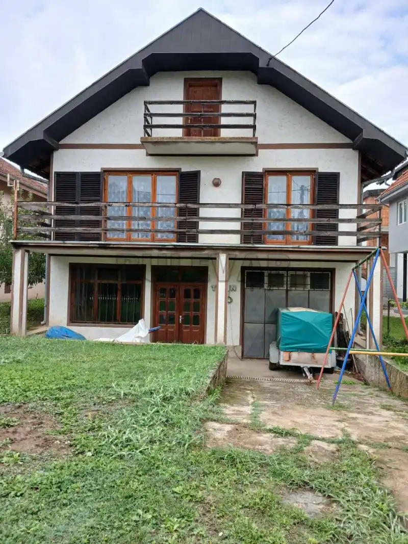 Više od tri spavaće sobe kuća, Centar, Jagodina, Lepenička