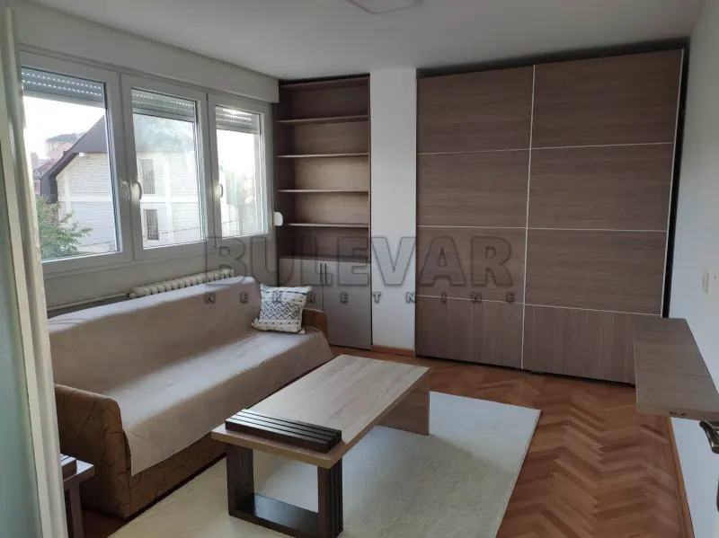 Jednoiposoban stan, Bulevar Nemanjića, Niš