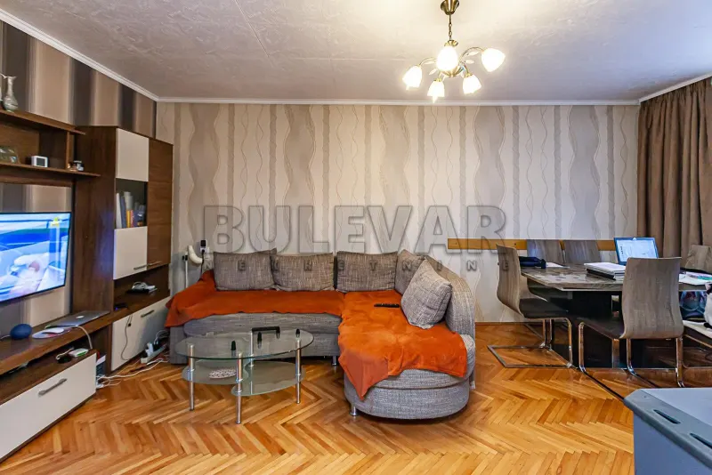Dvoiposoban stan, Centar, Niš