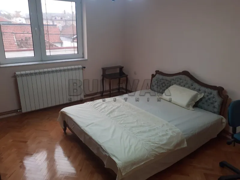 Troiposoban stan, Centar, Niš
