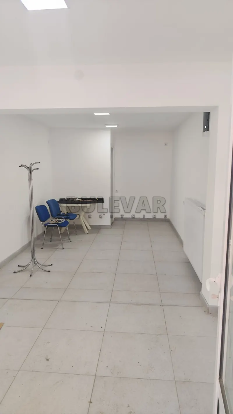 Garsonjera - Studio poslovni prostor, Durlan, Niš