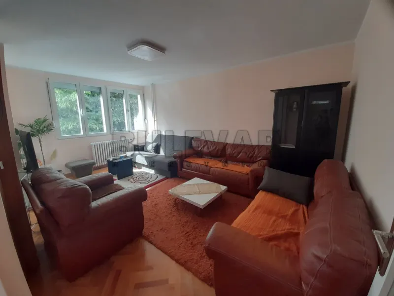 Dvoiposoban stan, Dom zdravlja, Niš, Bulevar Nemanjića