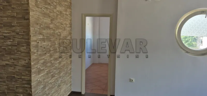 Dvoiposoban poslovni prostor, Centar, Niš