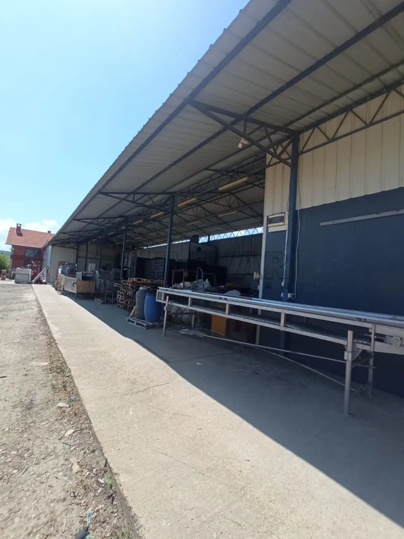 Više od tri spavaće sobe poslovni prostor, Rožina, Merošina