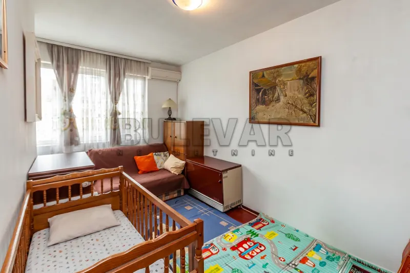 Jednoiposoban stan, Centar, Niš