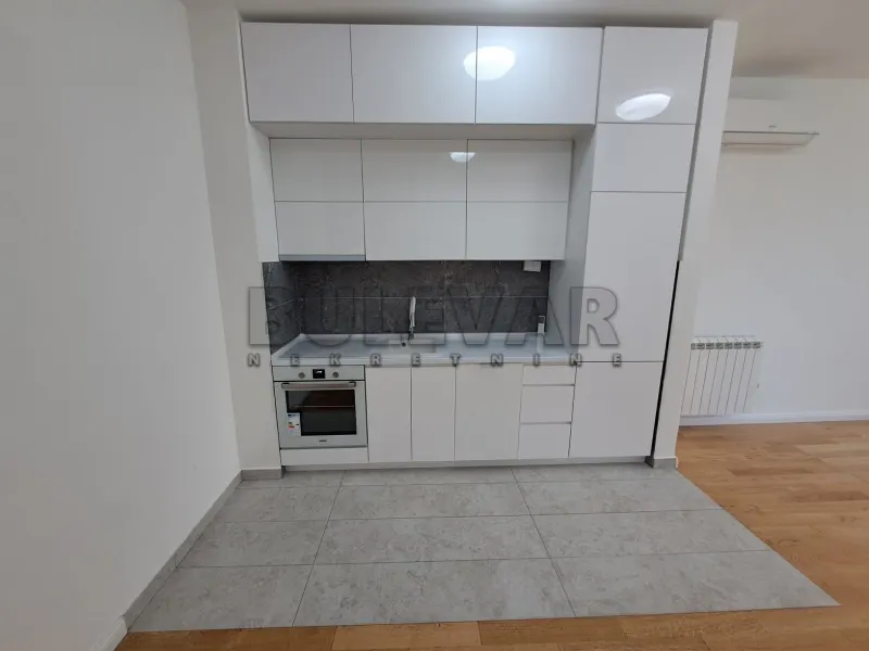 Dvoiposoban stan, Dom zdravlja, Niš
