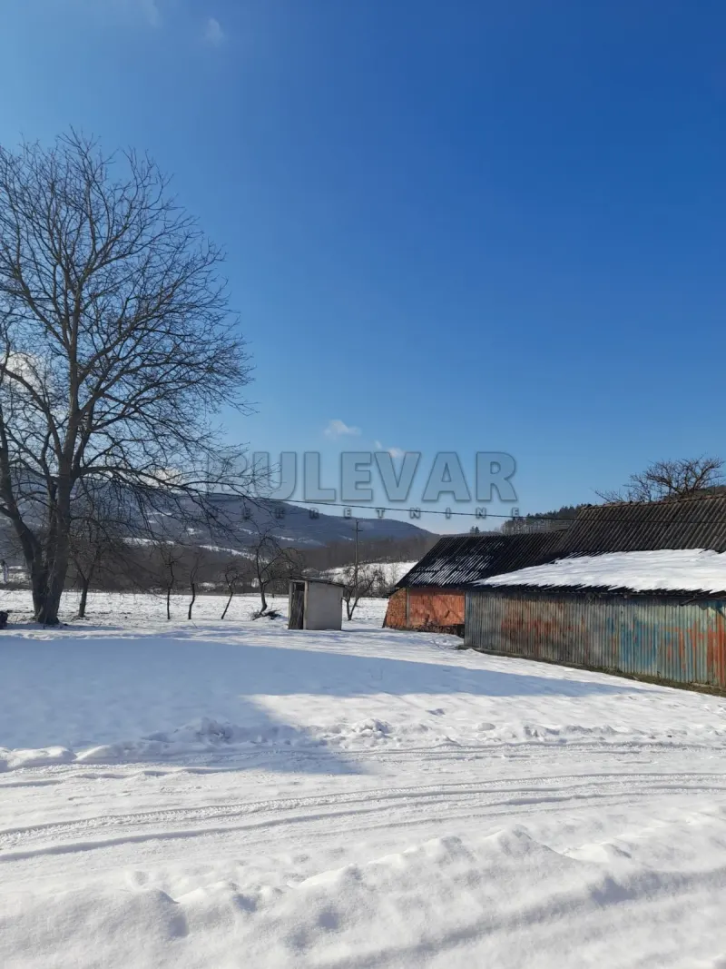 Poslovni prostor, Gruža, Knić