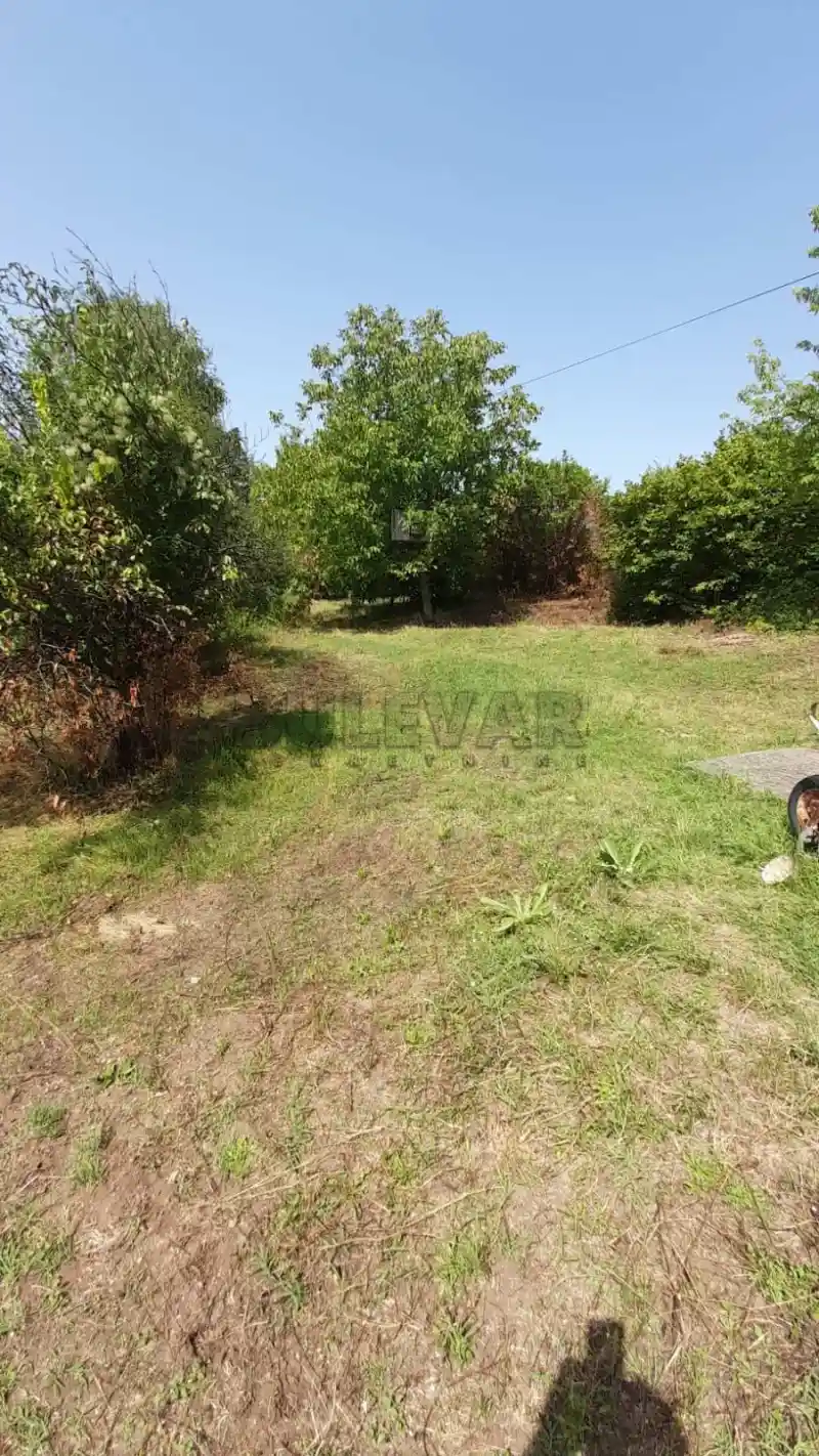 Više od tri spavaće sobe kuća, Gornja Vrežina, Niš, Kneza Lazara