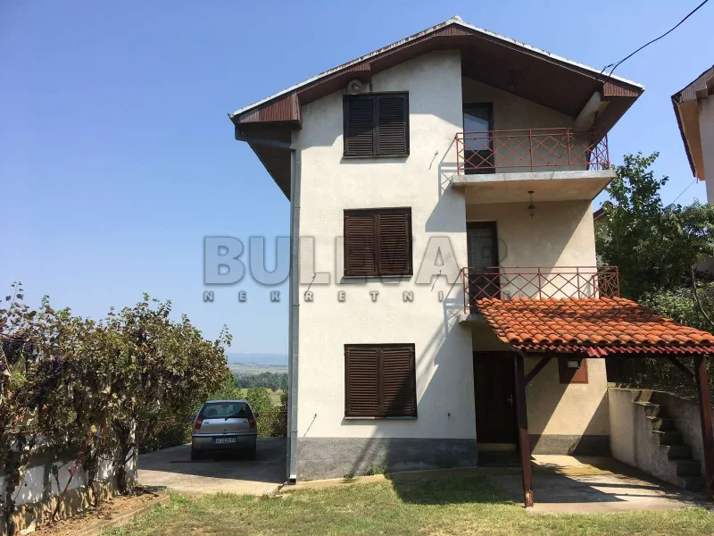 Više od tri spavaće sobe kuća, Veliki Drenovac, Aleksinac
