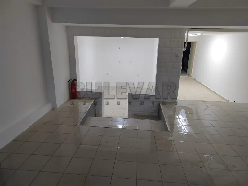 Više od tri spavaće sobe poslovni prostor, Durlan, Niš