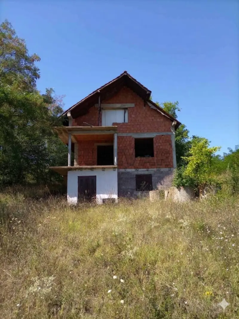 Više od tri spavaće sobe kuća, Merošina, Merošina