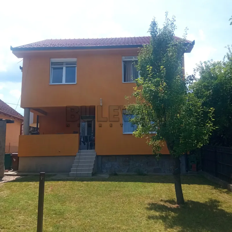 Više od tri spavaće sobe kuća, Bresnica, Kragujevac