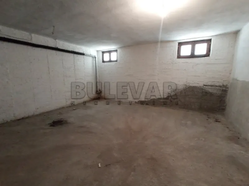 Garsonjera - Studio poslovni prostor, Mokranjčeva, Niš