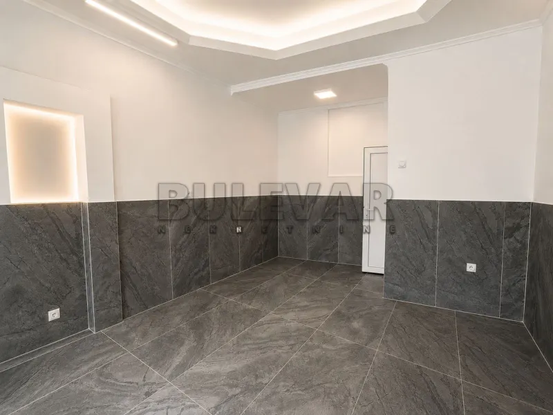 Garsonjera - Studio poslovni prostor, Crveni Krst, Niš