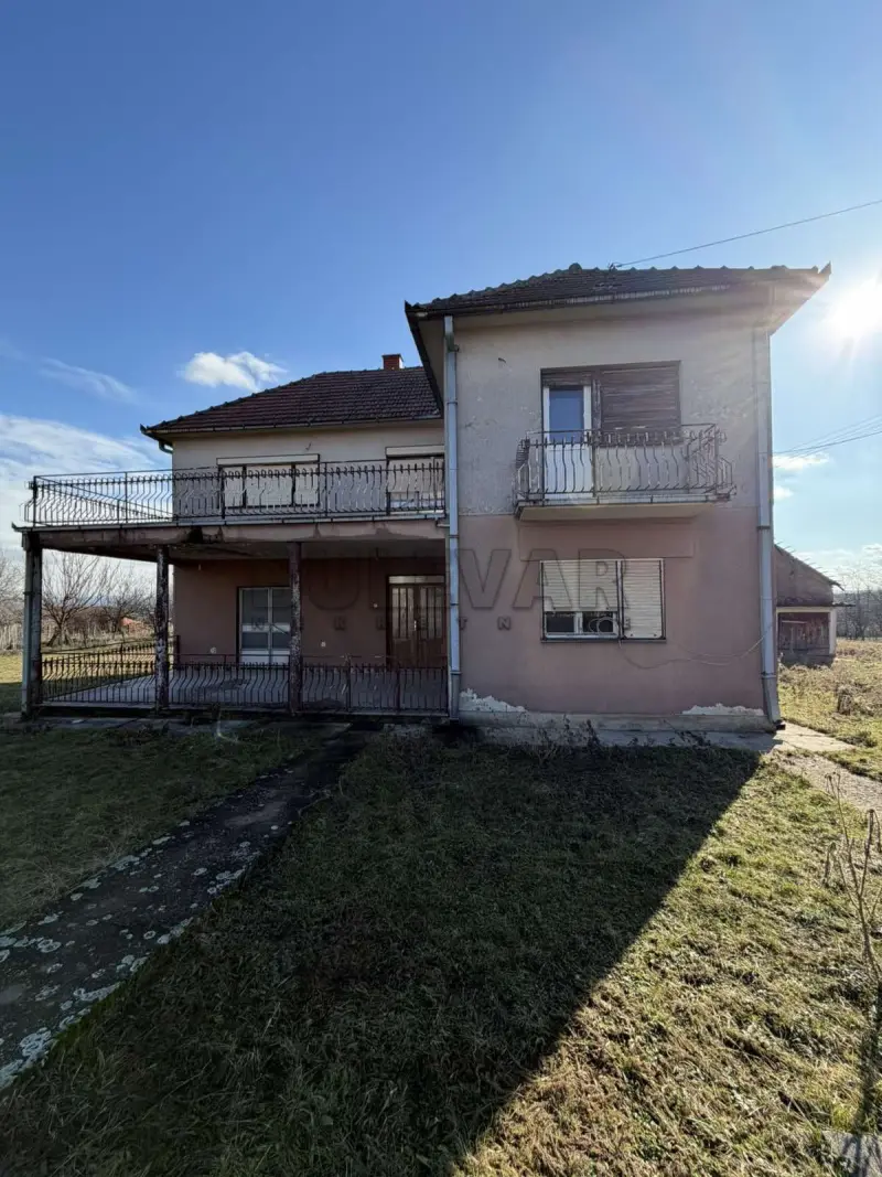 Više od tri spavaće sobe kuća, Resnik, Kragujevac