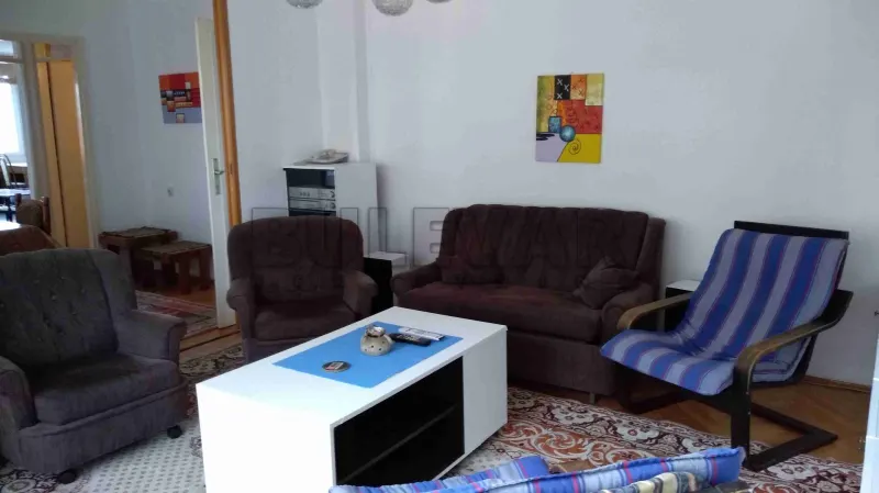 Trosoban stan, Bulevar Nemanjića, Niš