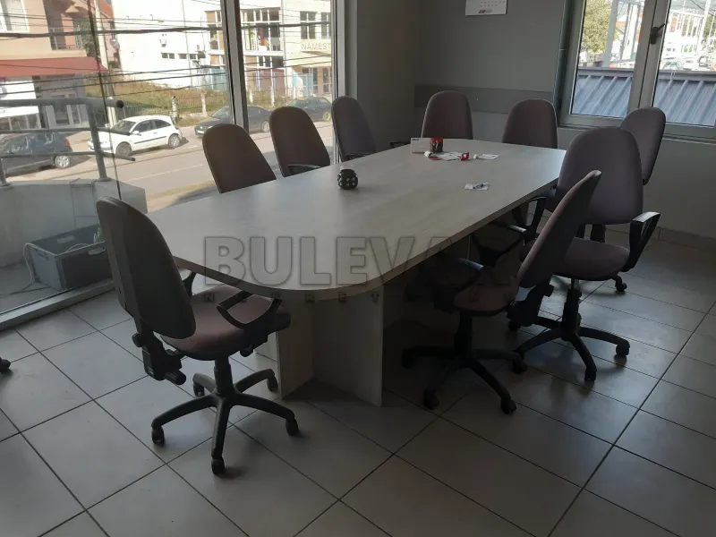 Više od tri spavaće sobe poslovni prostor, Donja Vrežina, Niš