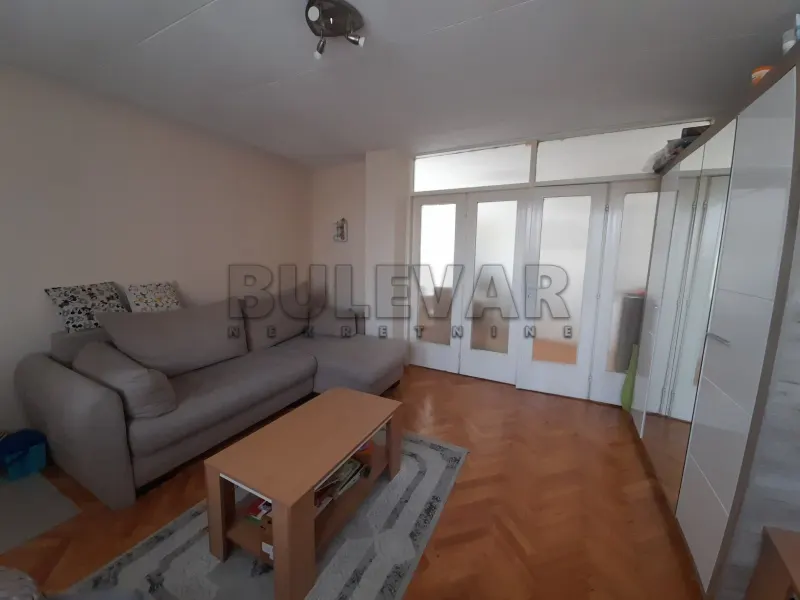 Dvosoban stan, Bulevar Nemanjića Zona 2, Niš