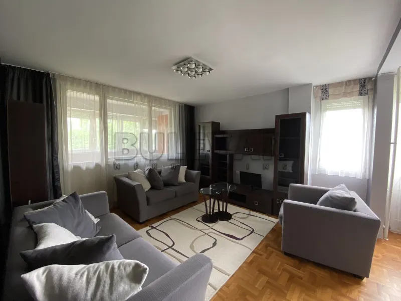 Dvoiposoban stan, Bulevar Nemanjića, Niš, Branka Krsmanovića