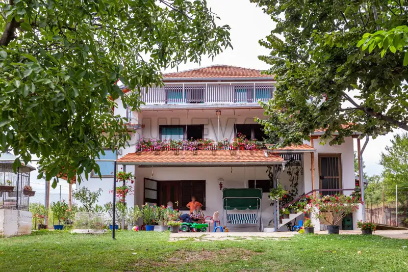 Više od tri spavaće sobe kuća, Merošina, Merošina