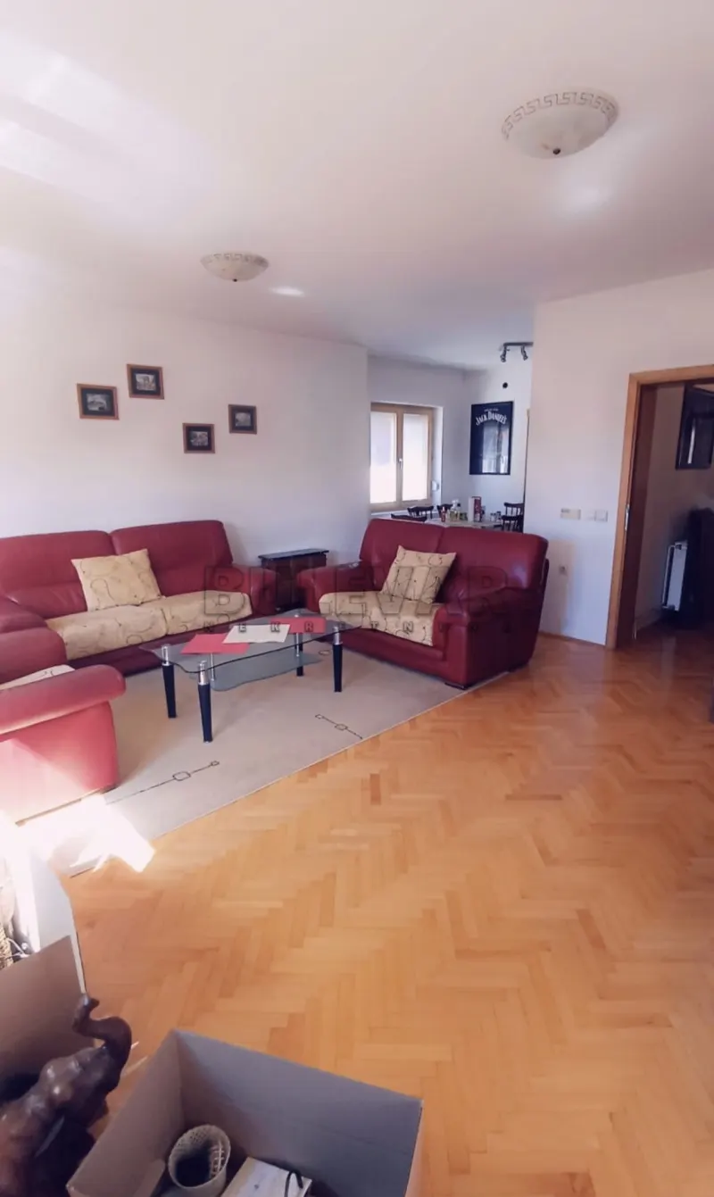 Troiposoban stan, Pantelej(Niš), Niš, Janisa Janulisa