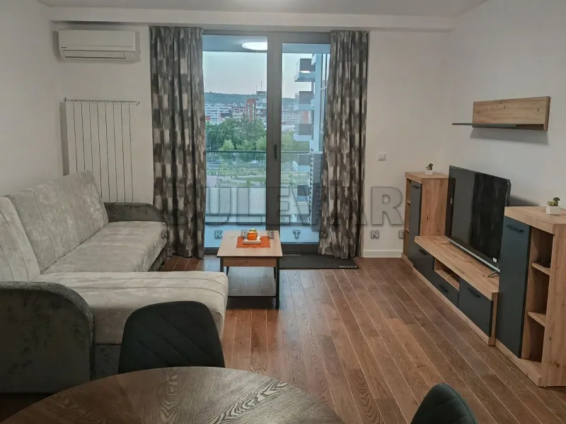 Garsonjera - Studio stan, Bulevar Nemanjića, Niš
